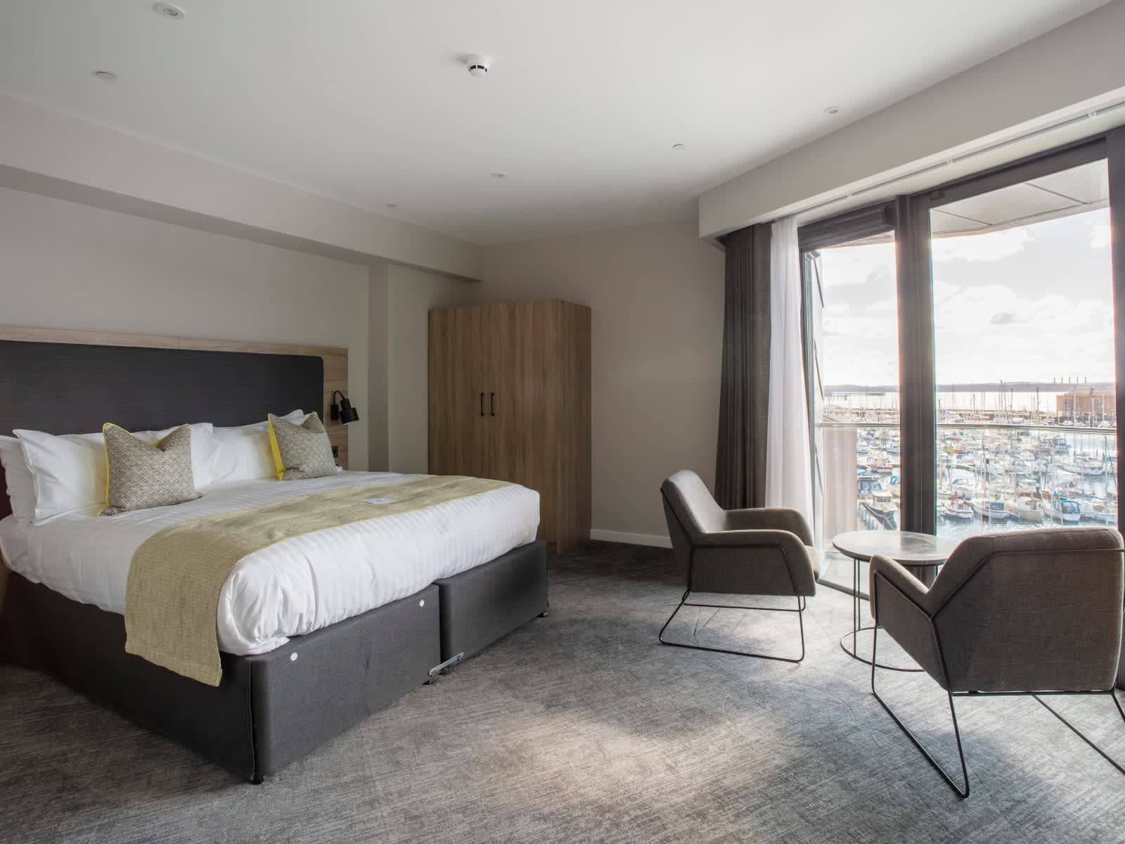 Sunday Stayover for Two at Tŷ Milford Waterfront